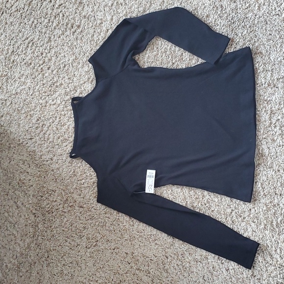 NWT New York & Company cold-shoulder black ribbed long sleeve shirt - Picture 5 of 5